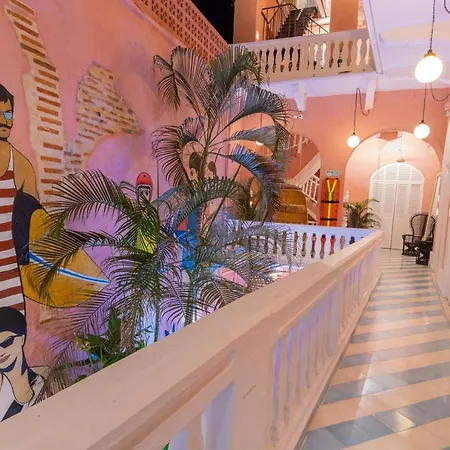 Casa Movida Hostel *