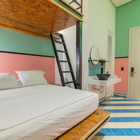 Casa Movida Hostal
