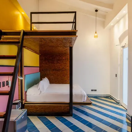 Casa Movida Hostal