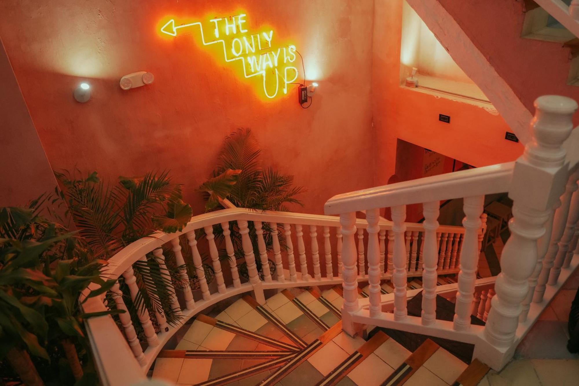 Casa Movida Hostal *