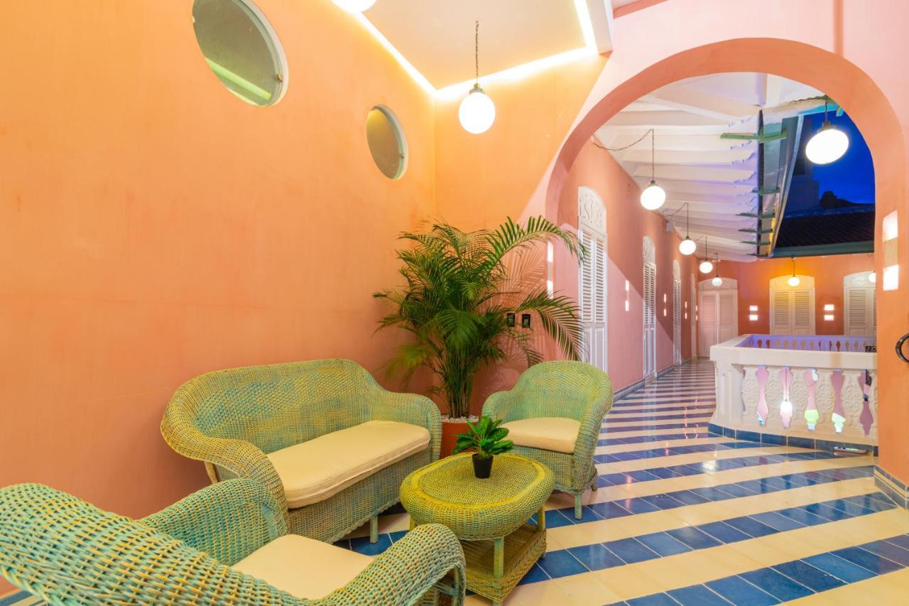 Hostal Casa Movida *